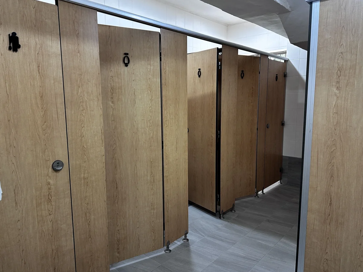 新竹縣砸3億翻新校園老舊廁所!打造無障礙與性別友善空間