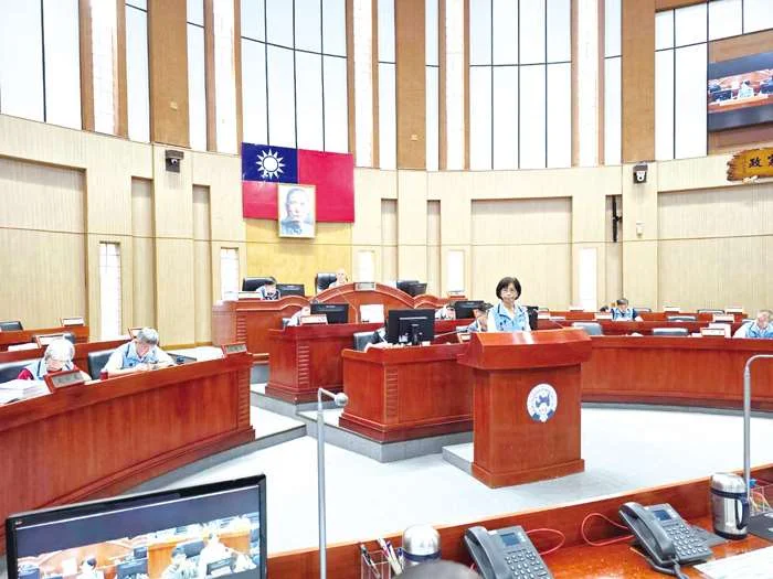 金門議會總體檢!議員齊聲關切「教師心理支持」與民權路施工亂象