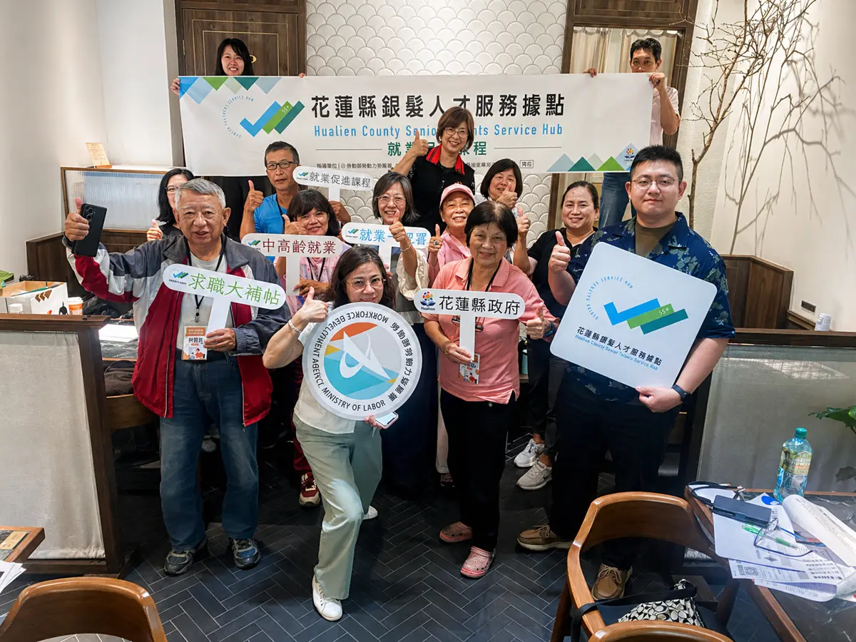 花蓮壯世代怕科技?縣府開課教AI、木工 助重返職場創第二春