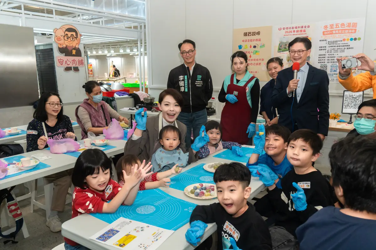 新竹北門市場冬至送暖!市長高虹安親手搓湯圓 支持慢飛兒自立