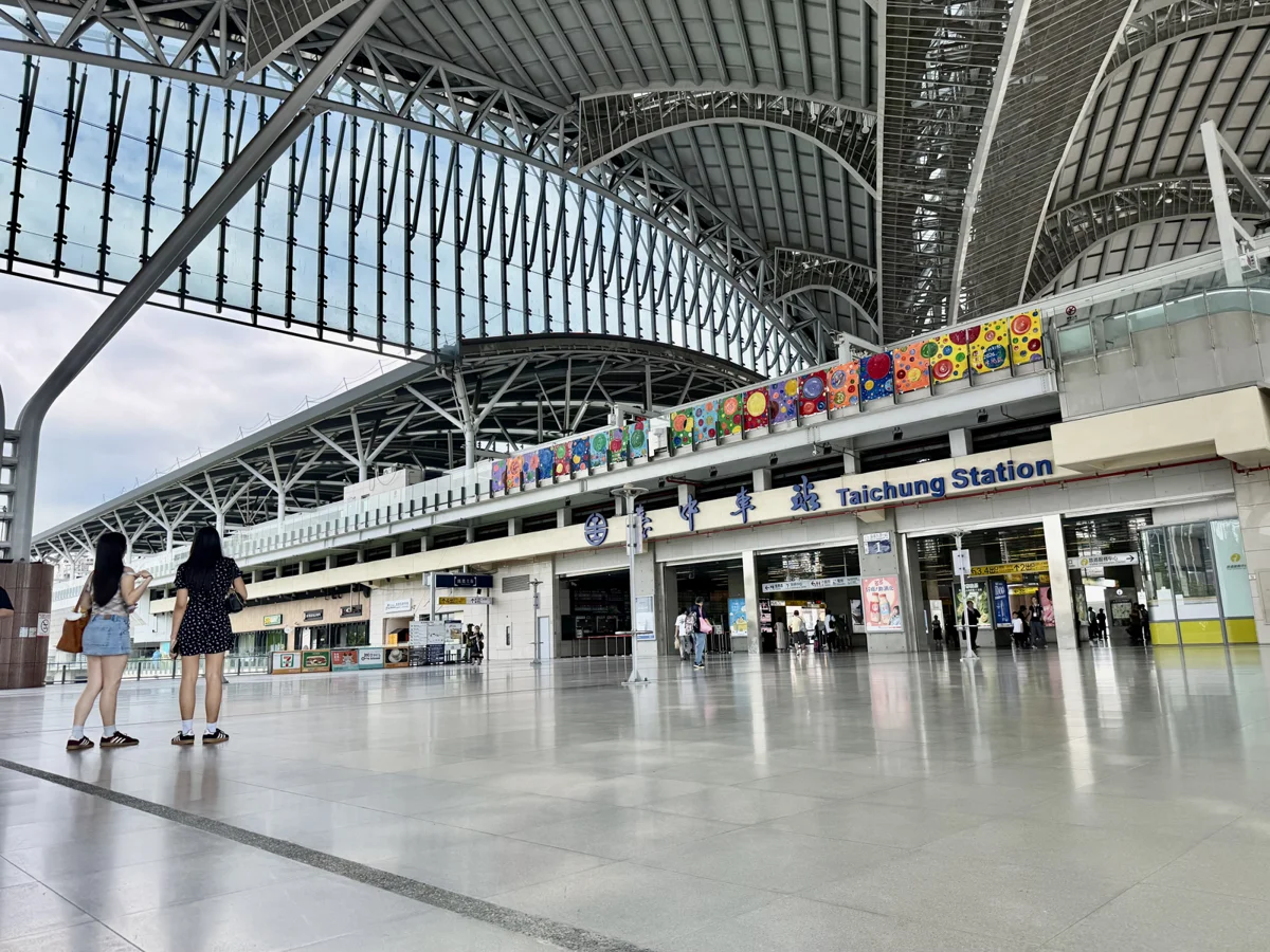 台中車站大變身!市府鐵腕整頓甩開髒亂 旅客大讚:有魄力來真的