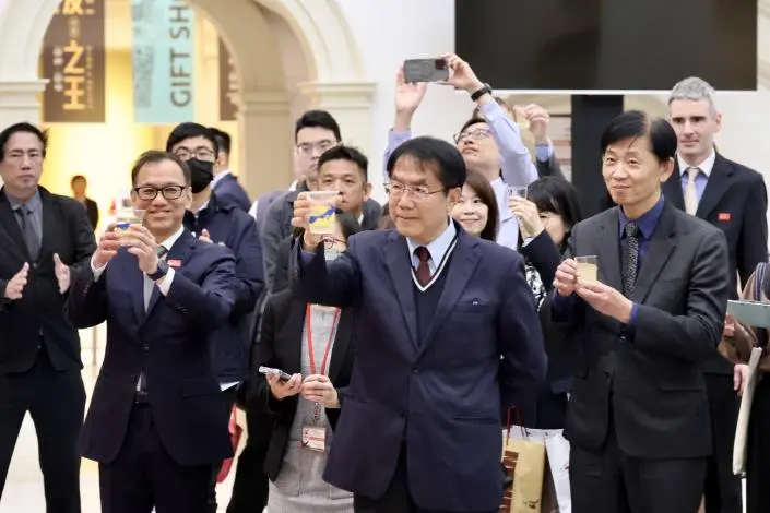 奇美博物館辦茶會!英代表讚台南「真台灣」,法老展見證文化實力