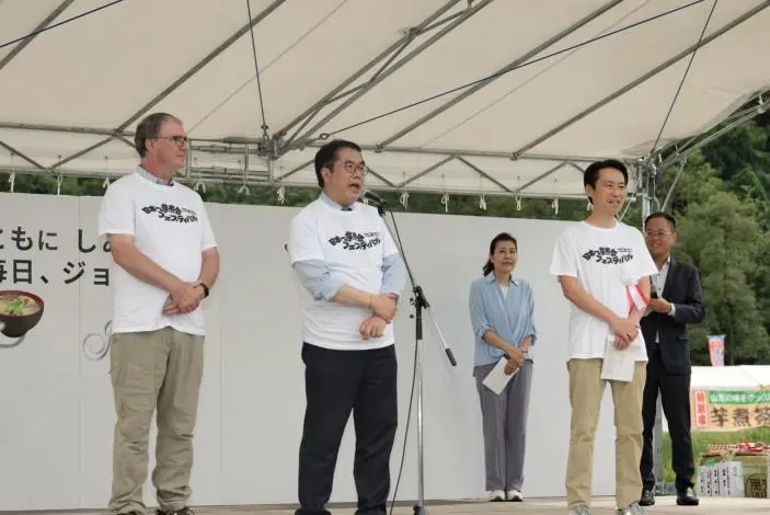 台南市長現身日本!黃偉哲親征「第一芋煮節」萬人前力推府城魅力