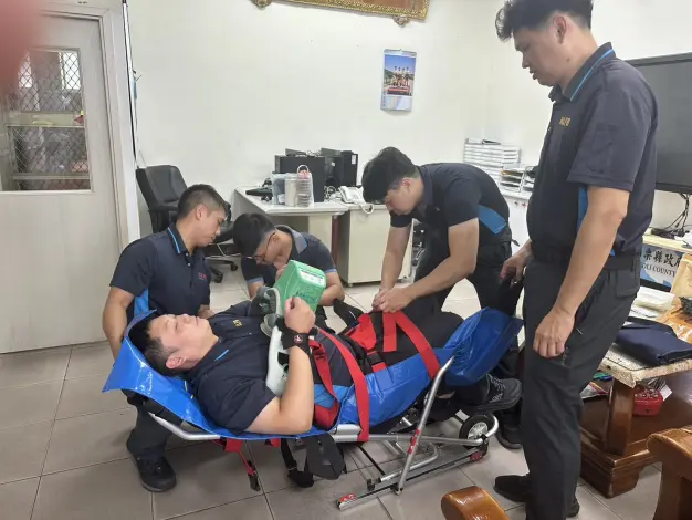 頭屋消防隊精進救護技能！心電圖與自動CPR機實境演練搶救生命