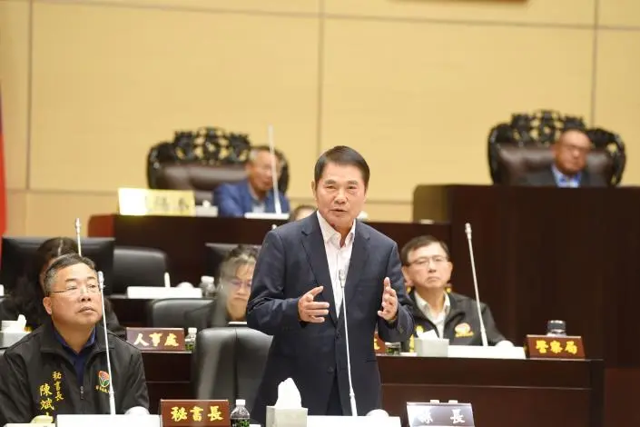 苗栗縣政總質詢:警力、交通、社福議題連環爆!縣長鍾東錦憂財劃法卡關衝擊施政