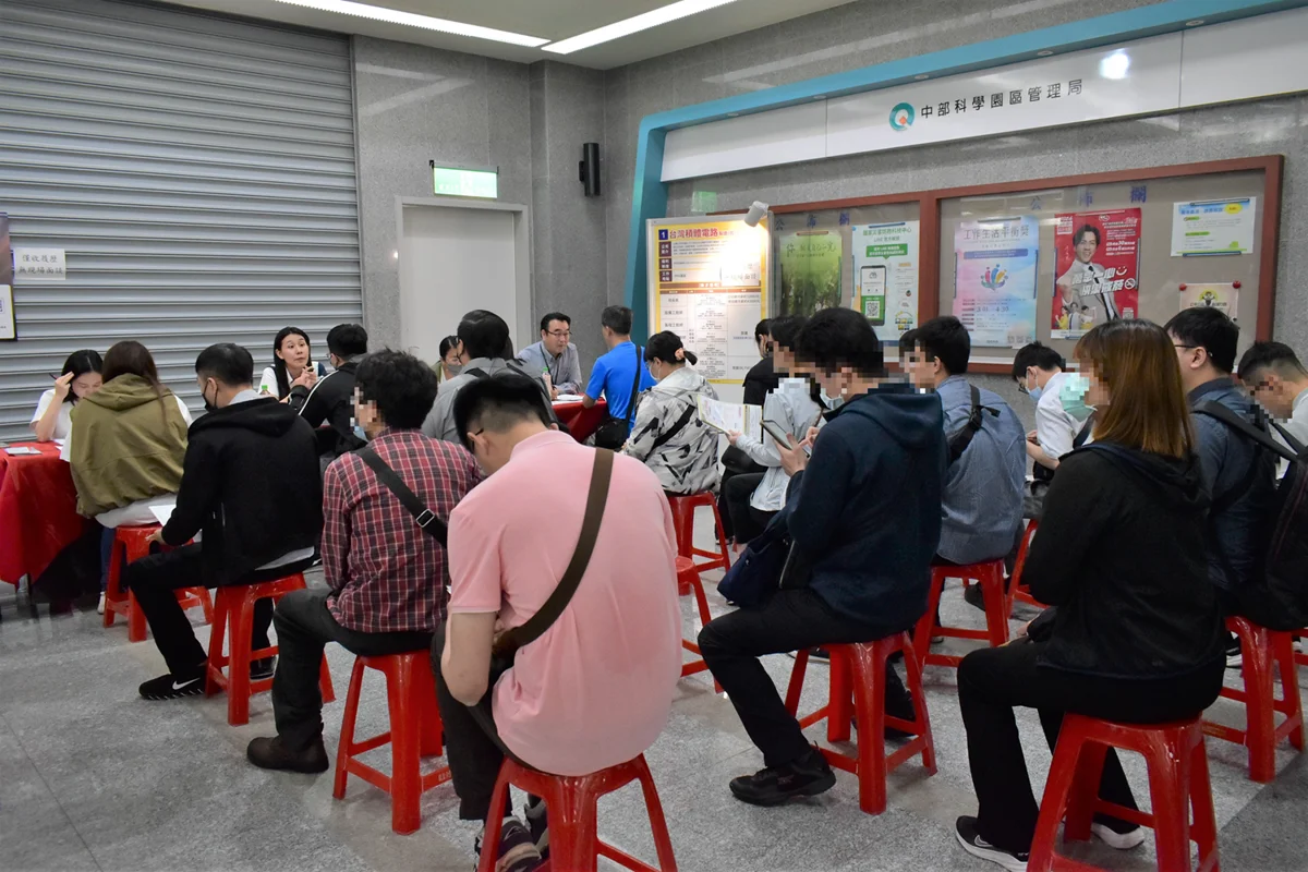 【2026最新】起薪破4萬!台積電供應商聯合徵才8/15台中世貿登場