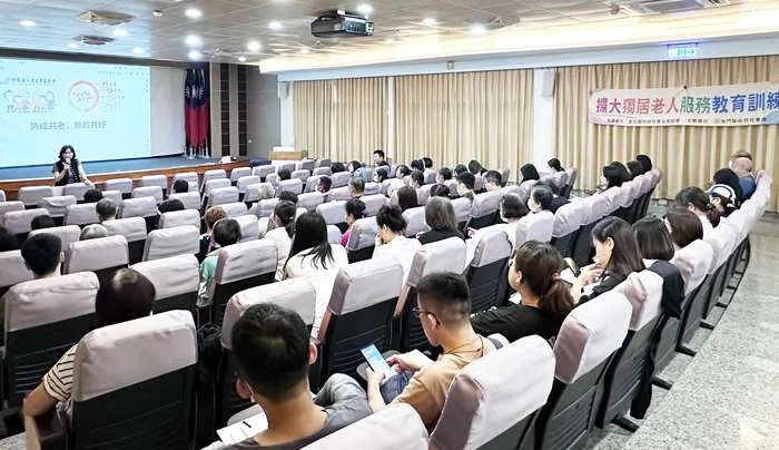 提升獨老關懷力!金門縣辦理教育訓練 跨局處強化高齡守護網
