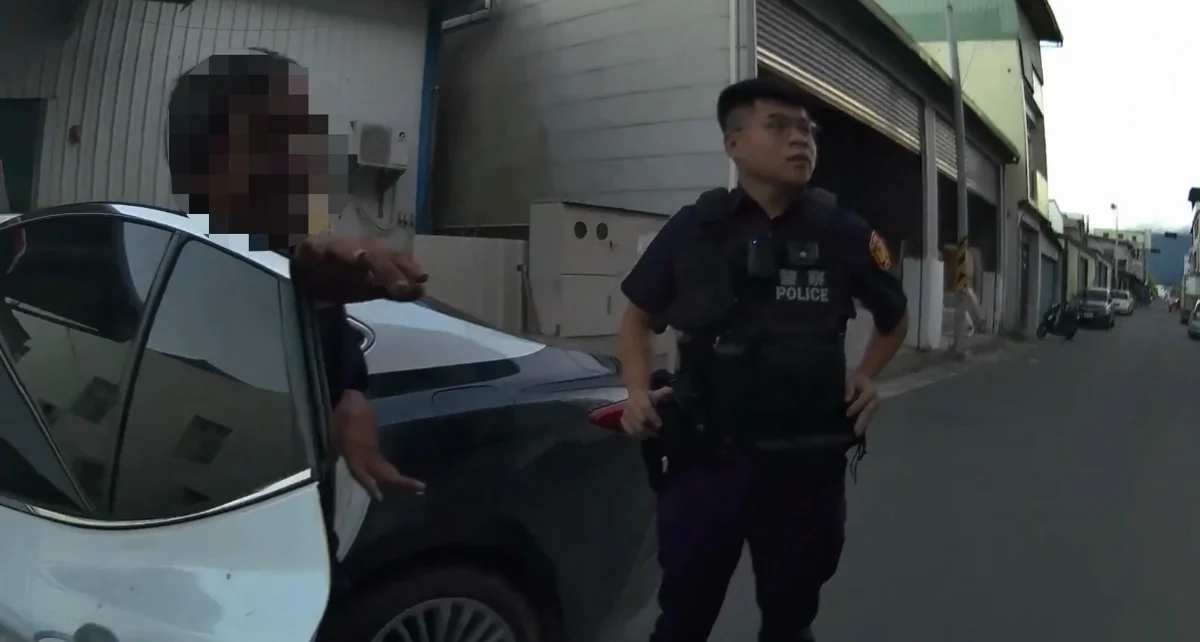 就醫後沒錢搭車!男虛弱癱倒關山街頭 暖警霸氣專車送回池上