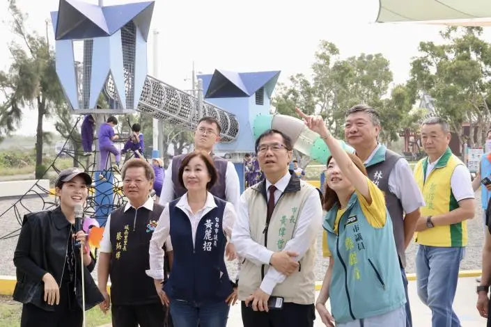 安南區親子景點+1!鄭成功紀念公園變身歷史遊戲場,黃偉哲帶隊開箱