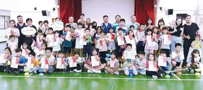 金寧鄉扯鈴研習營結訓 學童展現精湛技藝