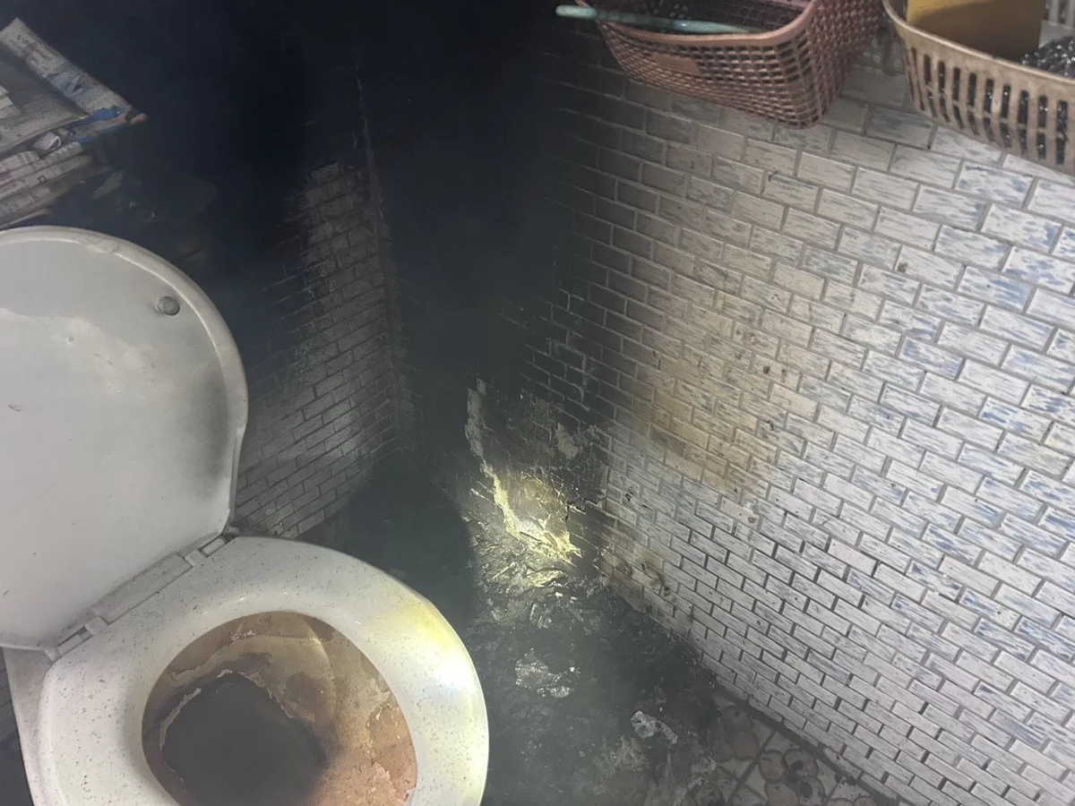 竹南集合住宅驚傳火警!二樓廁所垃圾桶起火,消防局急籲1件事