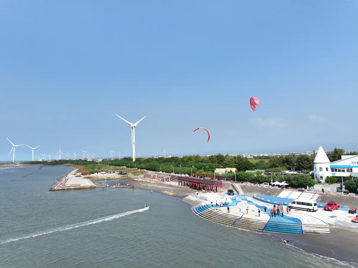 台中大安濱海樂園今起開放！媽祖園區亮點、戲水安全攻略一次看