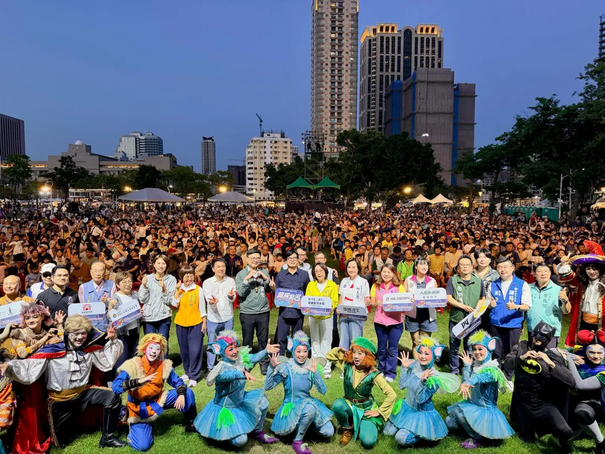 2026高雄愛河龍舟賽盛大開划！總獎金120萬、啦啦隊女神安芝儇與李洋驚喜參戰