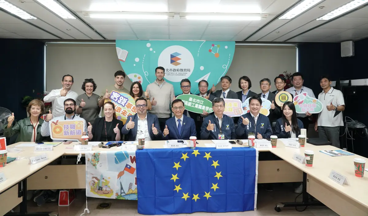 比利時教育團訪台!揭密北市技職超前部署 智慧電車、無人機課程全公開