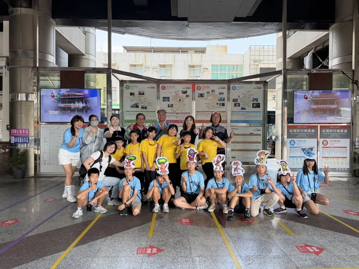 琴聲跨海暖金門!北市萬興國小攜手何浦國小 快閃演出感動長輩