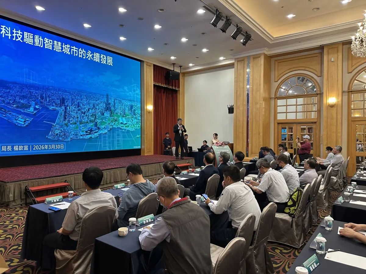 高雄馬路不再「拉鍊」!挖管中心秀5D智慧平台成果,告別重複施工夢魘