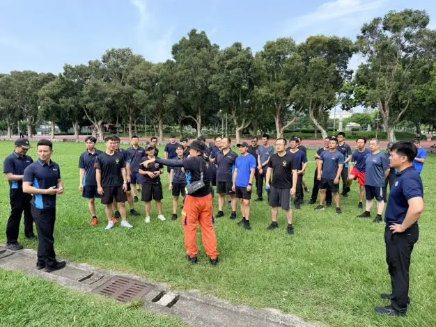 苗栗消防猛男戰力大考驗!竹南運動公園上演體能極限挑戰