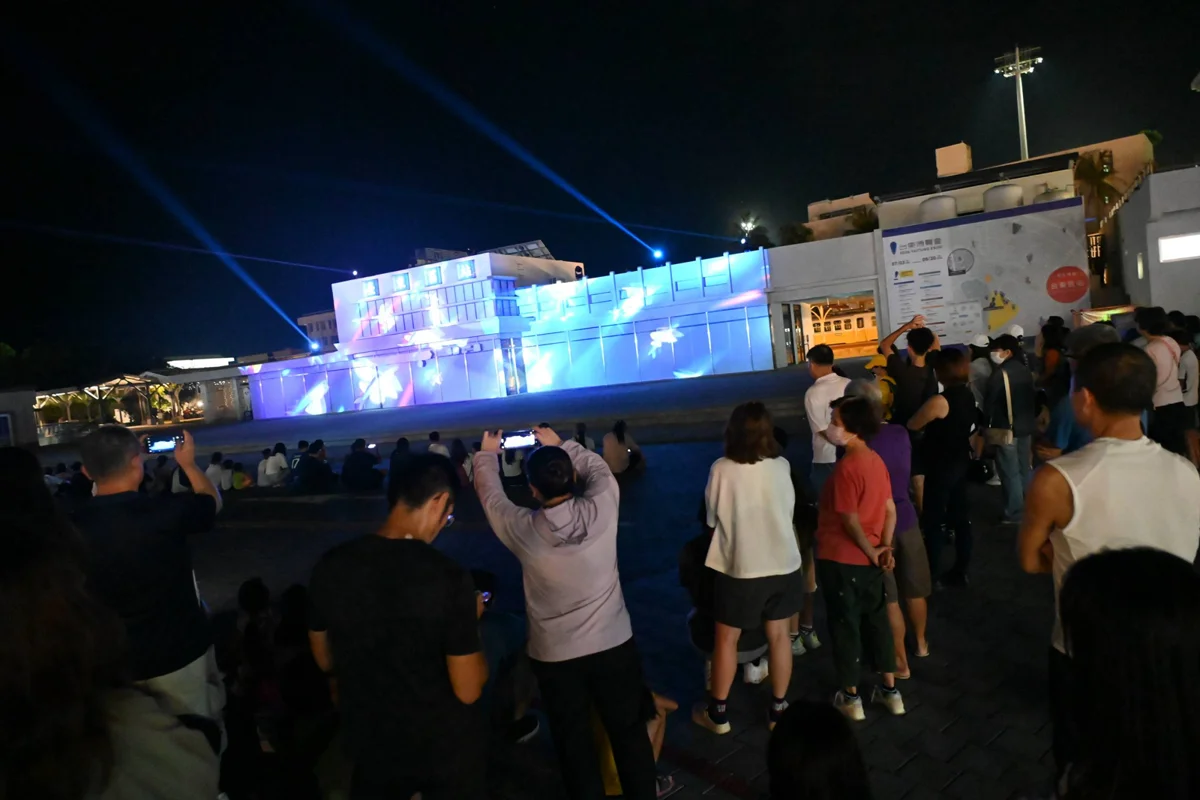 【2026最新】台東舊火車站化身夢的售票機!東博夜間光雕展演奇幻登場