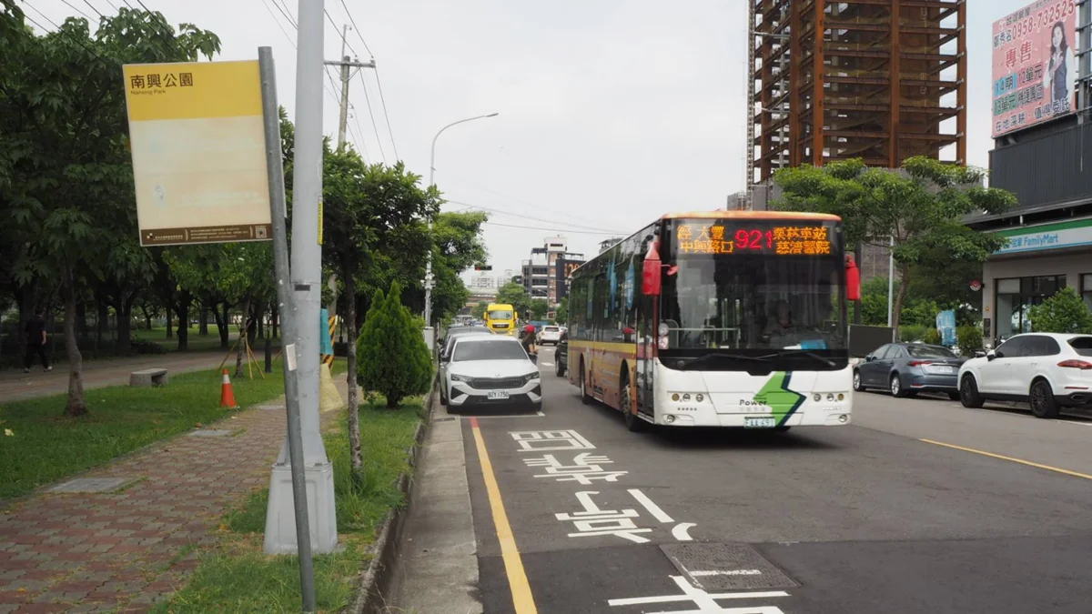[2026最新] 北屯南興國中小將開學！921、922公車路線大調整 家長必看的通學攻略