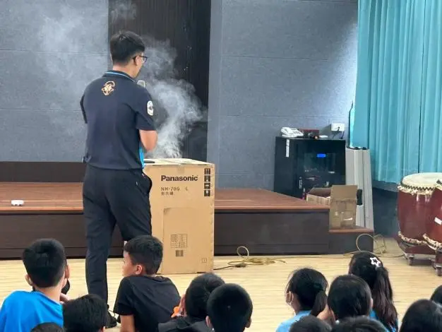 後龍消防隊前進成功國小!學童化身防災小尖兵,學會「這招」關鍵時刻能救命