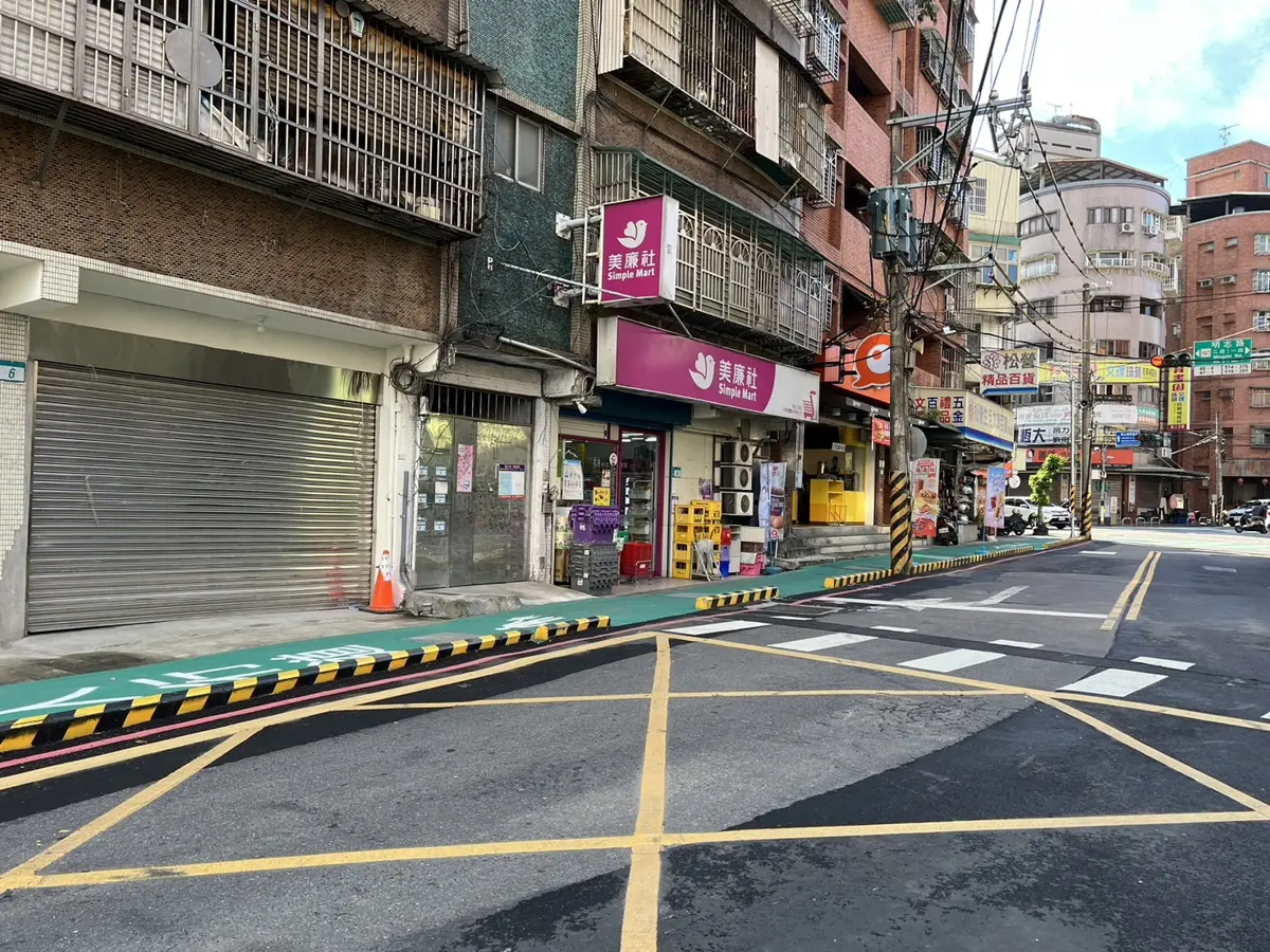 泰山這條路「走不了人」!市府出手拆佔用物、還路於民打造安全人行道