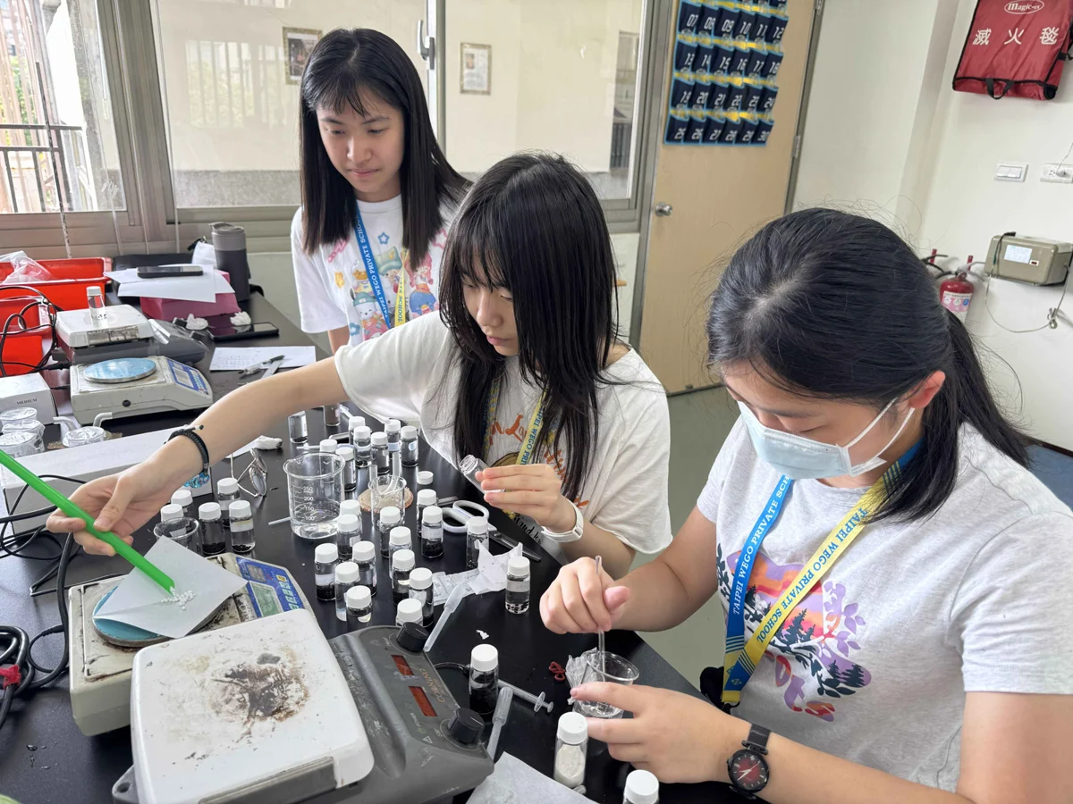高中生也能挑戰全英文AI機器人！薇閣中學攜手美國ASU，5天科技營激發跨國工程力