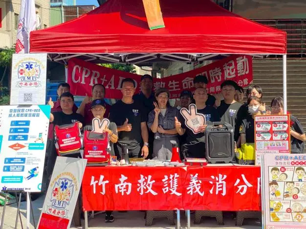 菜市場變急救教室!竹南消防隊前進中港市場,婆媽學CPR搶救黃金時間