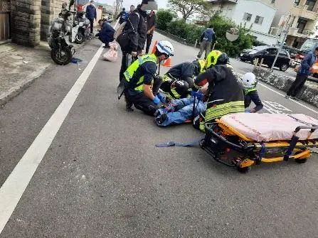 苑裡驚魂!清晨機車對撞 1男摔落大排水溝意識模糊