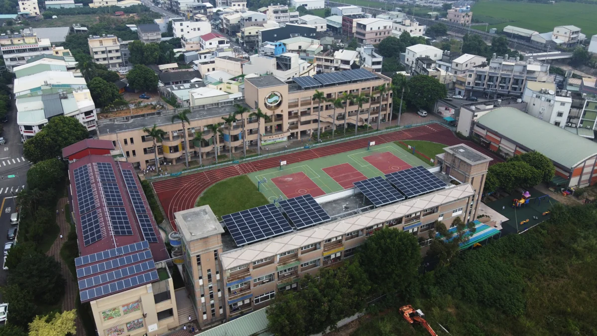 台中綠能大躍進！太陽能光電裝置容量飆升 朝1GW目標邁進