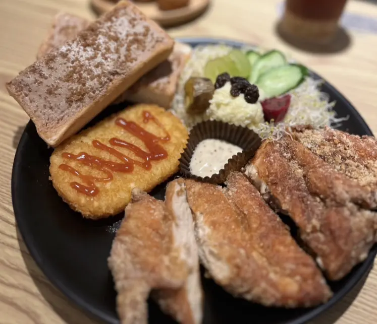 泰奶厚片、雞排必點!UniLife 網友大推「早安公雞」