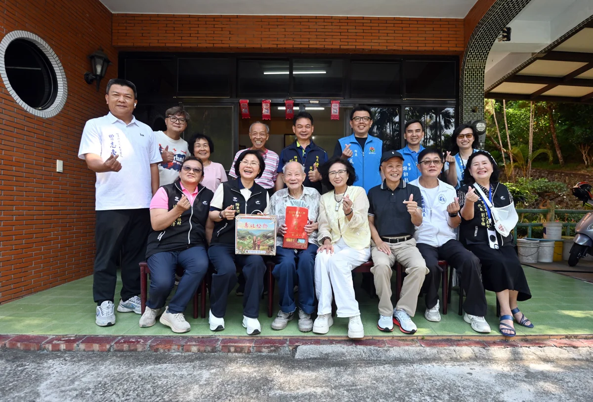 苗栗重陽慰訪百歲人瑞!百歲阿嬤拒收萬元禮金喊「選舉錢不能拿」逗樂眾人