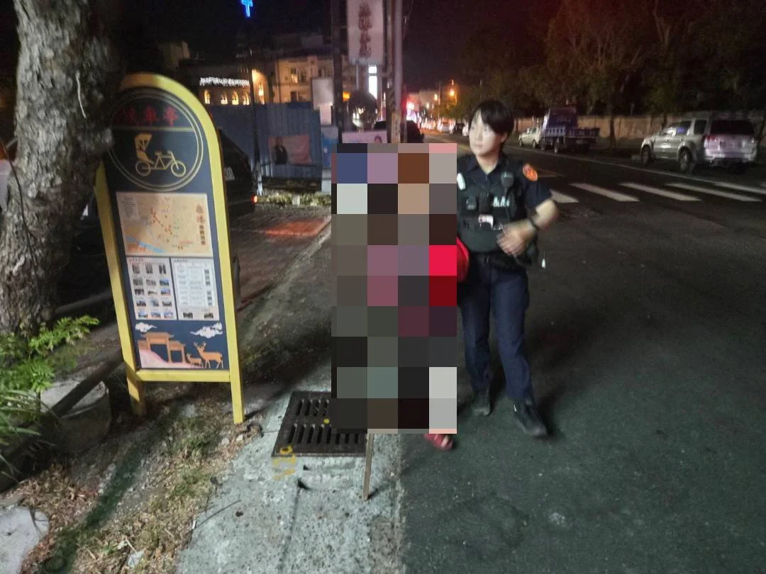 散步忘記回家路!鹿港失智婦困福興街頭 2暖警靠這招助團圓