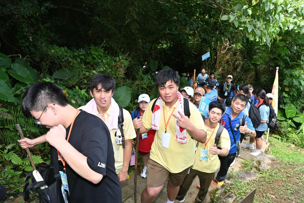 宜蘭成年禮超酷！高中生登龜山島宣誓「轉大人」，象徵「破浪前行」迎向未來