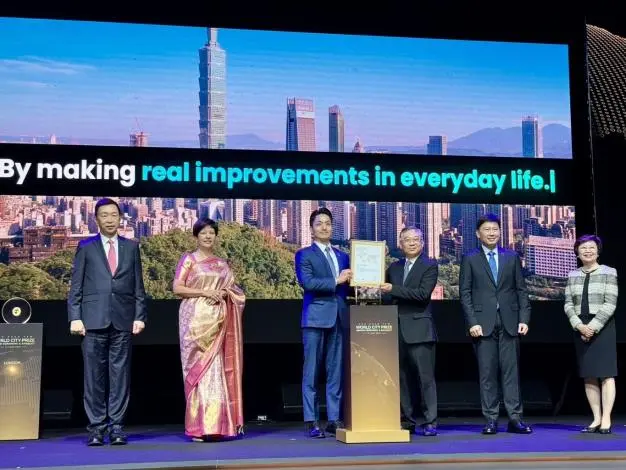 蔣萬安赴海外領「李光耀世界城市獎」!曝臺北如「麻辣鍋」:AI與人情味交織的未來城市