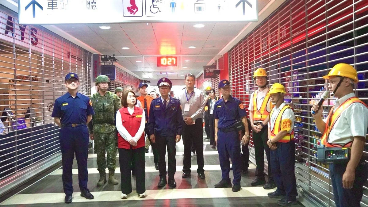 屏東2026防空演習登場!警報大響人車秒清空 周春米視察複合情境演練