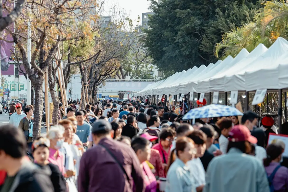 高雄港味年宵3天吸5萬人！中央公園秒飛香港，美食港樂嗨翻南台灣