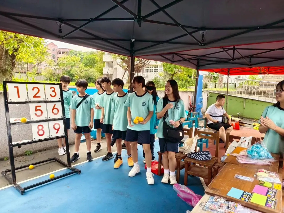 南港成德國中35週年校慶!不只園遊會,全新「舒心苑」啟用、學生叫賣獻愛心