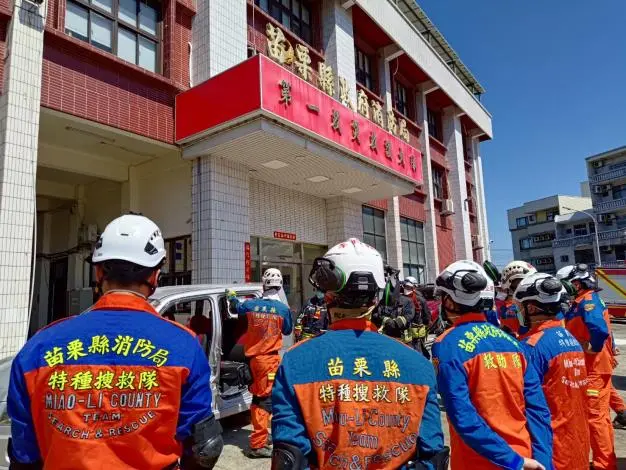 苗栗消防實車演練!強化車禍破壞救援,為黃金時間與死神拔河