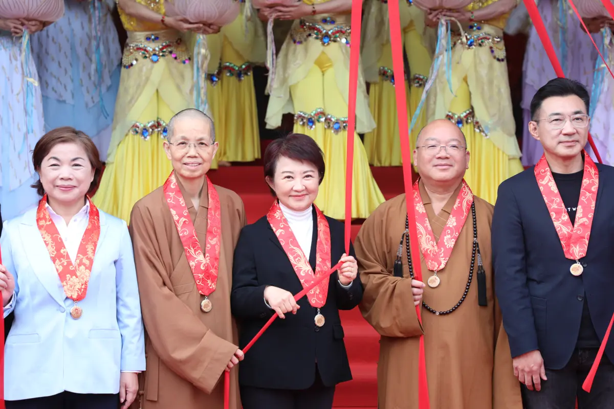 星雲大師「一筆字」真跡首度在台亮相!佛光緣美術館台中新館開幕,66條幅《心經》鉅作必看