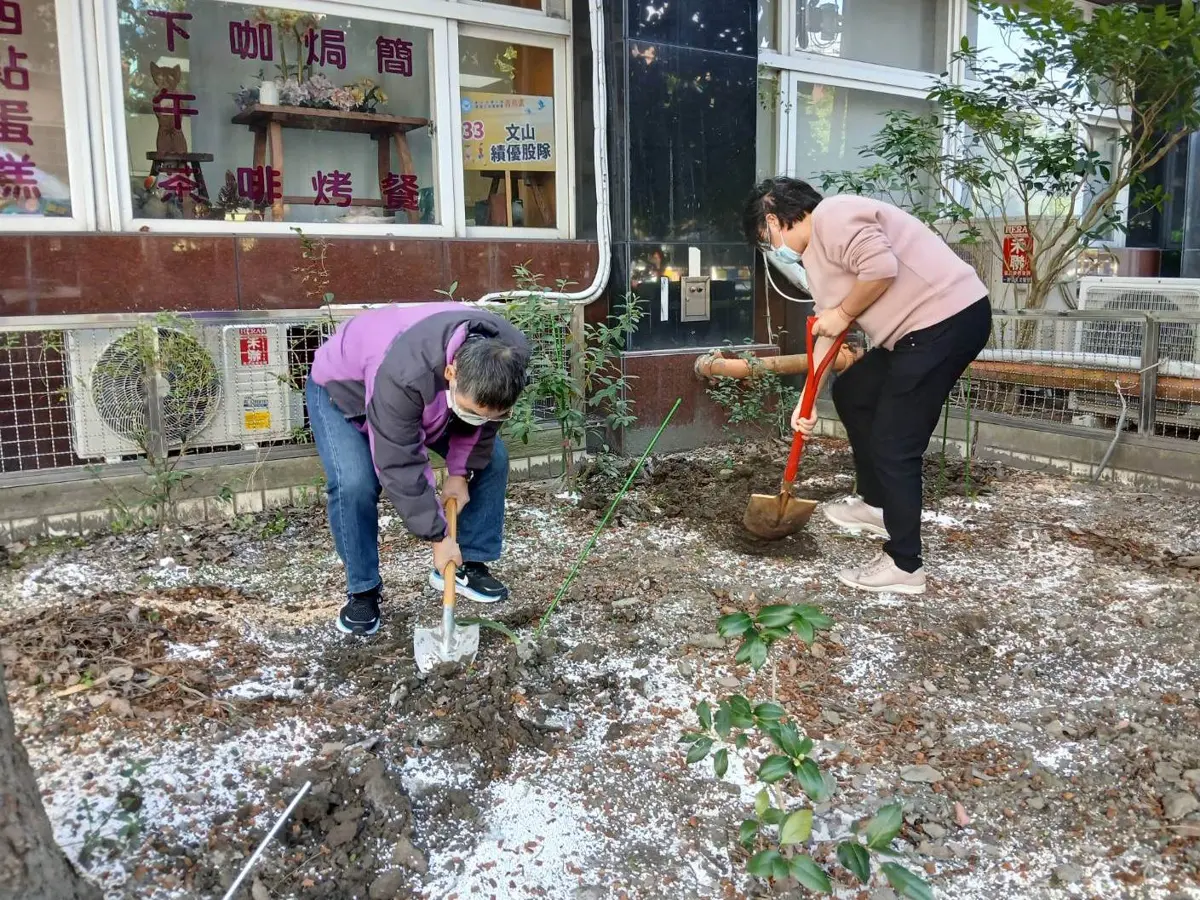 文山區最暖風景!荒地變身療癒花園,精神復健者用「園藝治療」綠化社區、療癒自己