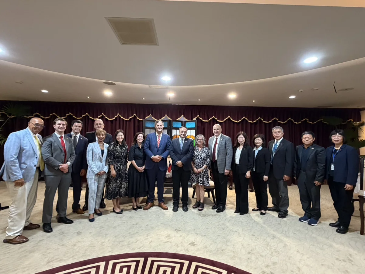 美東南區州議會領袖首訪台中!鄭照新副市長盼深化航太與晶片合作