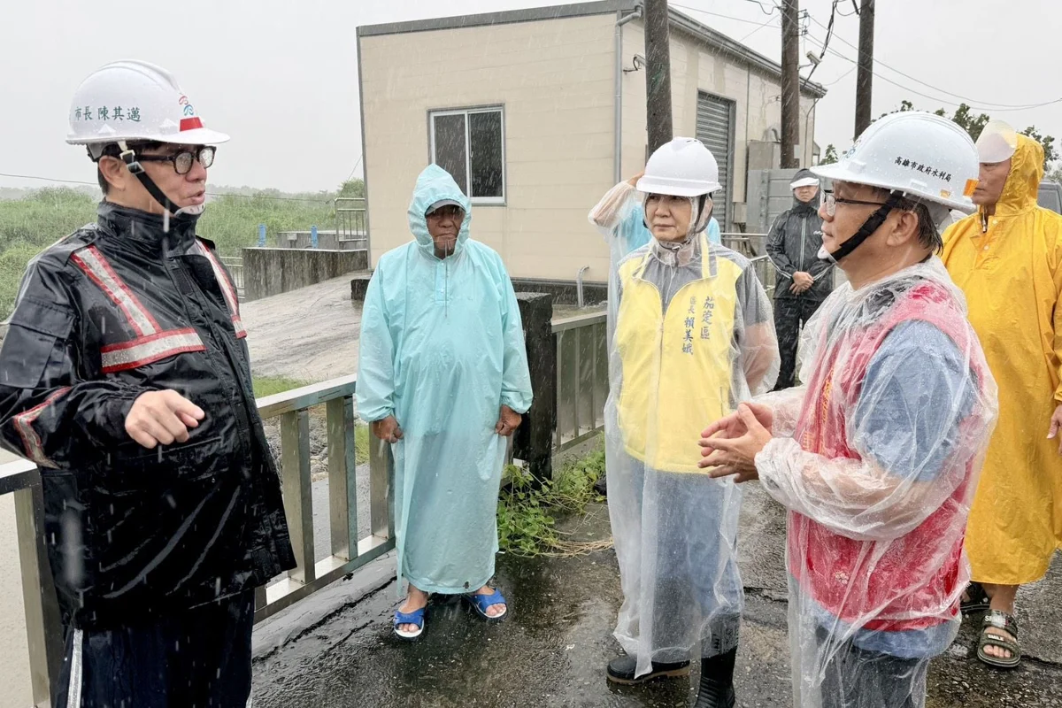嚴防豪雨致災！高雄一級開設 陳其邁急赴北高雄視察防汛