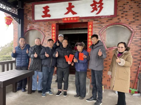 連江縣長王忠銘率隊赴莒光祈福!走訪東西莒廟宇致贈香油錢