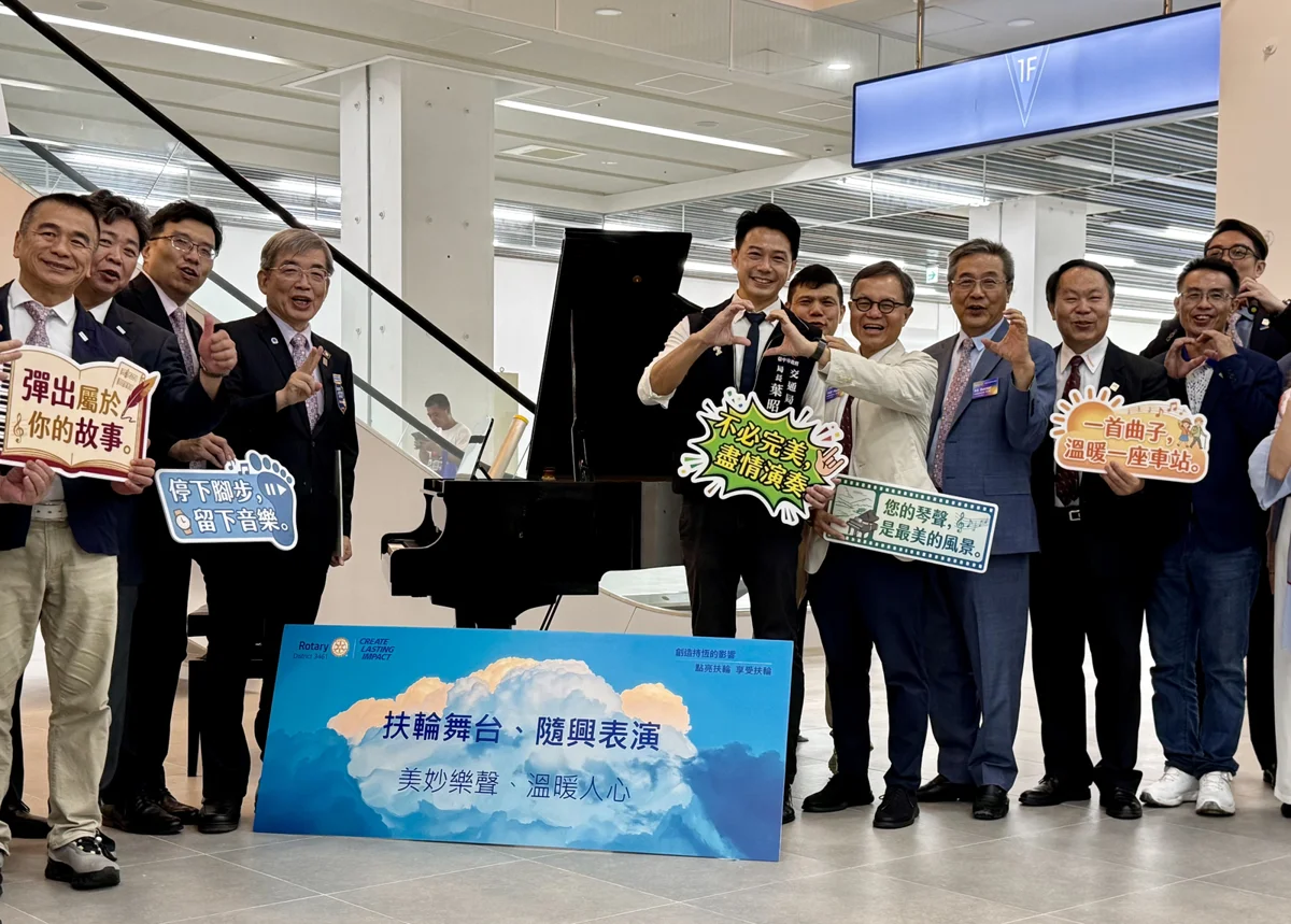 水湳轉運中心8/5正式啟用!候車大廳驚喜進駐「公共鋼琴」任你彈