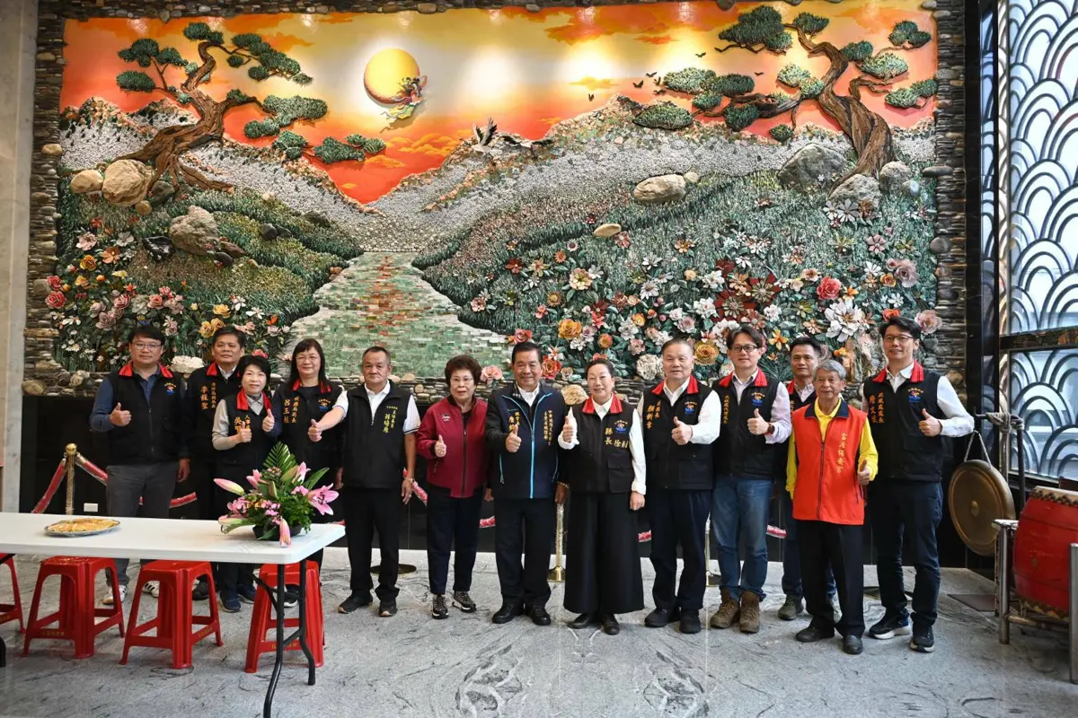 花蓮光復洪災見溫情!全國城隍廟援贈3千台家電,縣長徐榛蔚親頒感謝狀