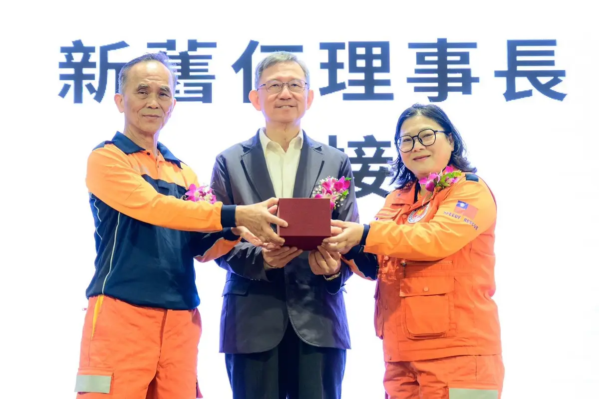 桃園迅雷救援協會理事長交接!副市長王明鉅肯定20年救災貢獻