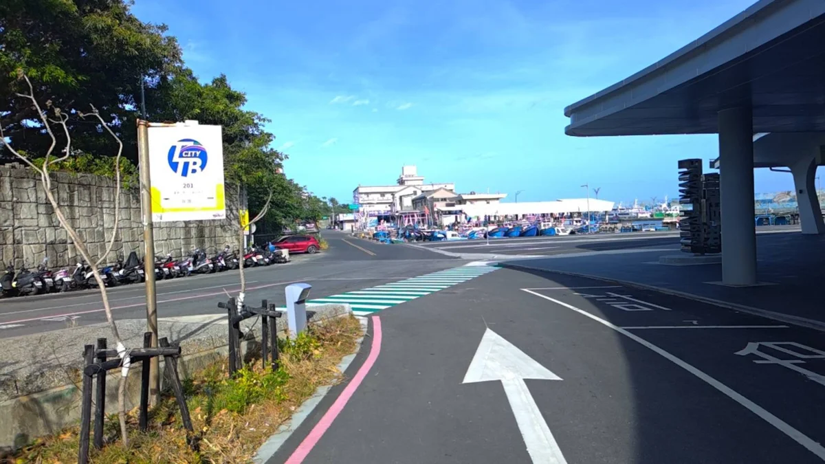 富岡漁港航道受阻!10月25、26日綠島船班改由成功新港進出 免費接駁時間必看