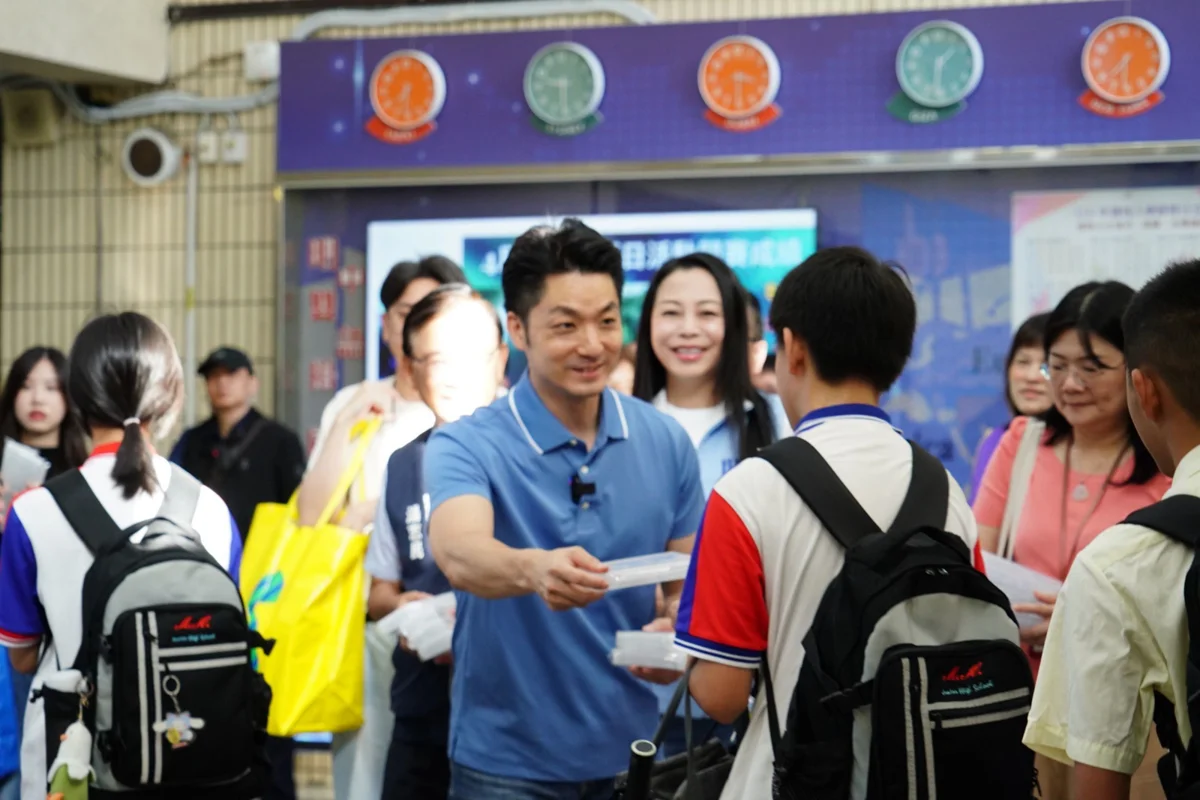 台北市國中小免午餐費！蔣萬安開學日加碼送大禮：「鮮奶週報3.0」擴及國中