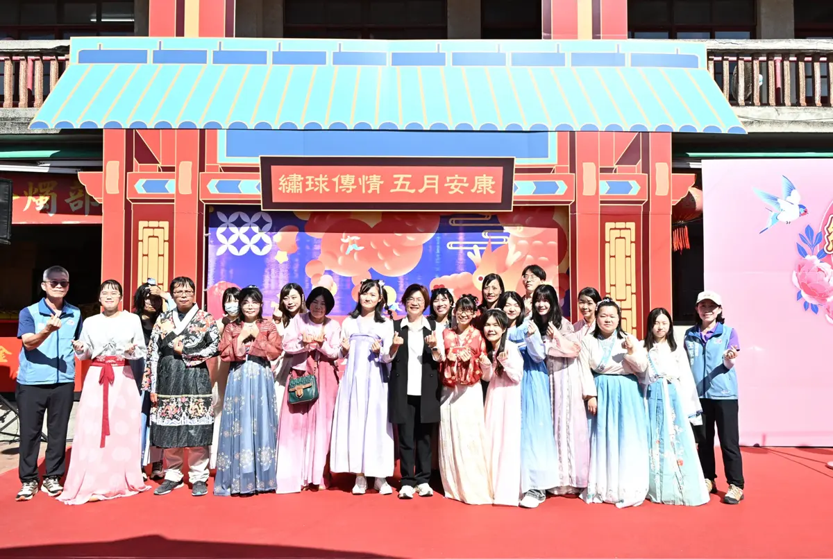 告別單身趁現在!鹿港端午新祖宮「拋繡球」配對成功送良緣券