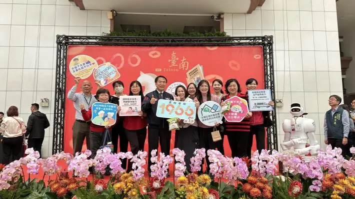 臺南長照服務再升級!市長黃偉哲宣布新春大禮,一通電話「1966」解決所有照護煩惱
